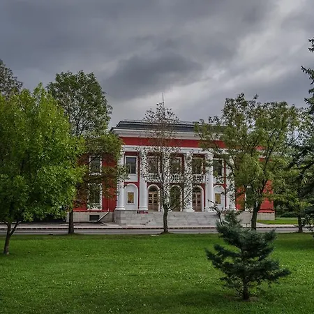 Druzhba Konukevi *